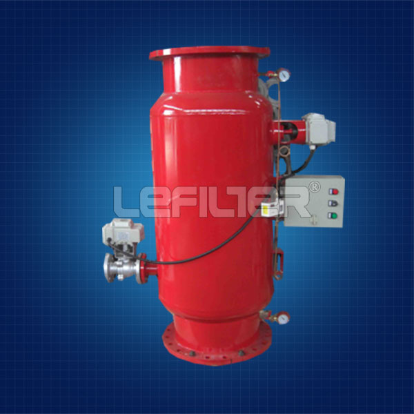 Automatic cleaning filter housing